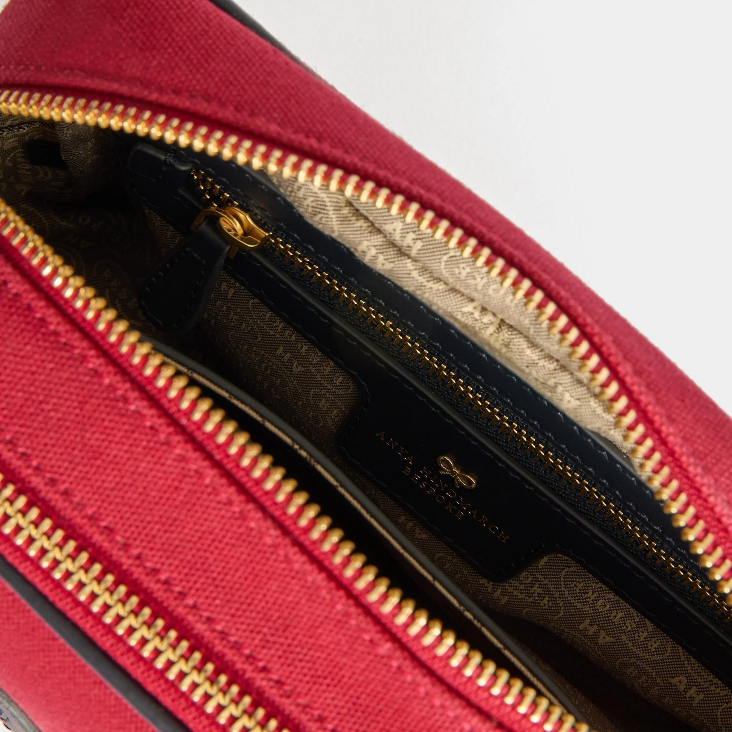 Bespoke Walton Washbag - Image 10