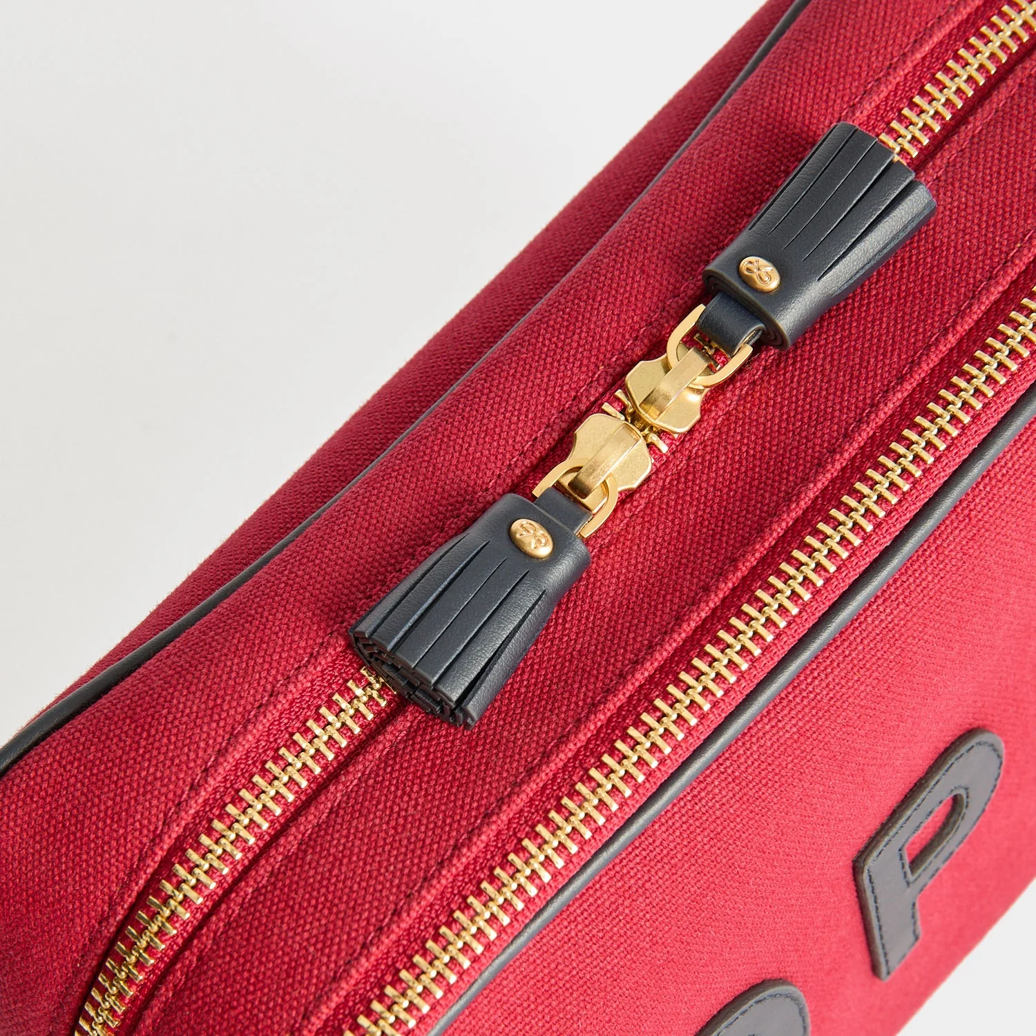 Bespoke Walton Washbag - Image 5