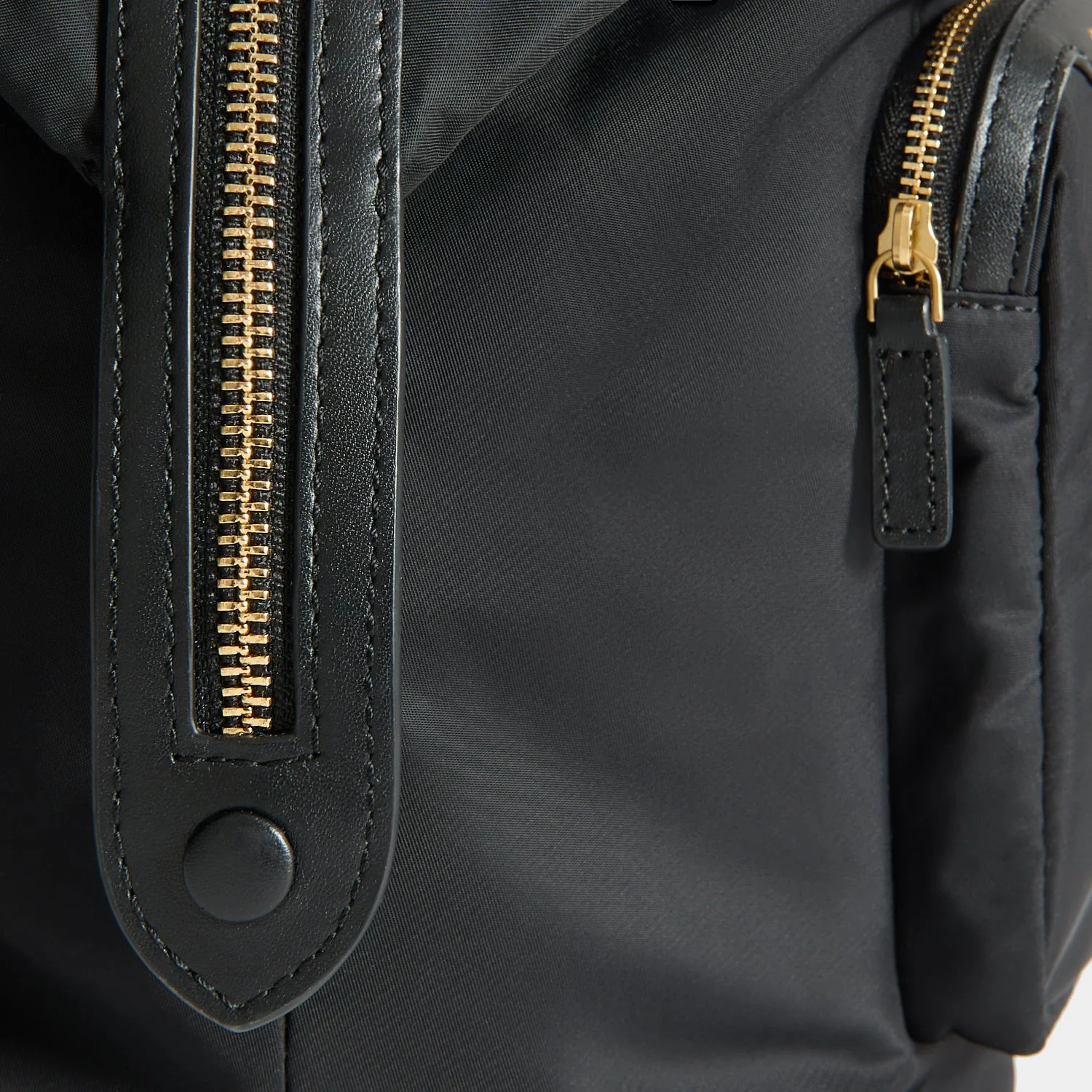 In-Flight Travel Bag - Image 8