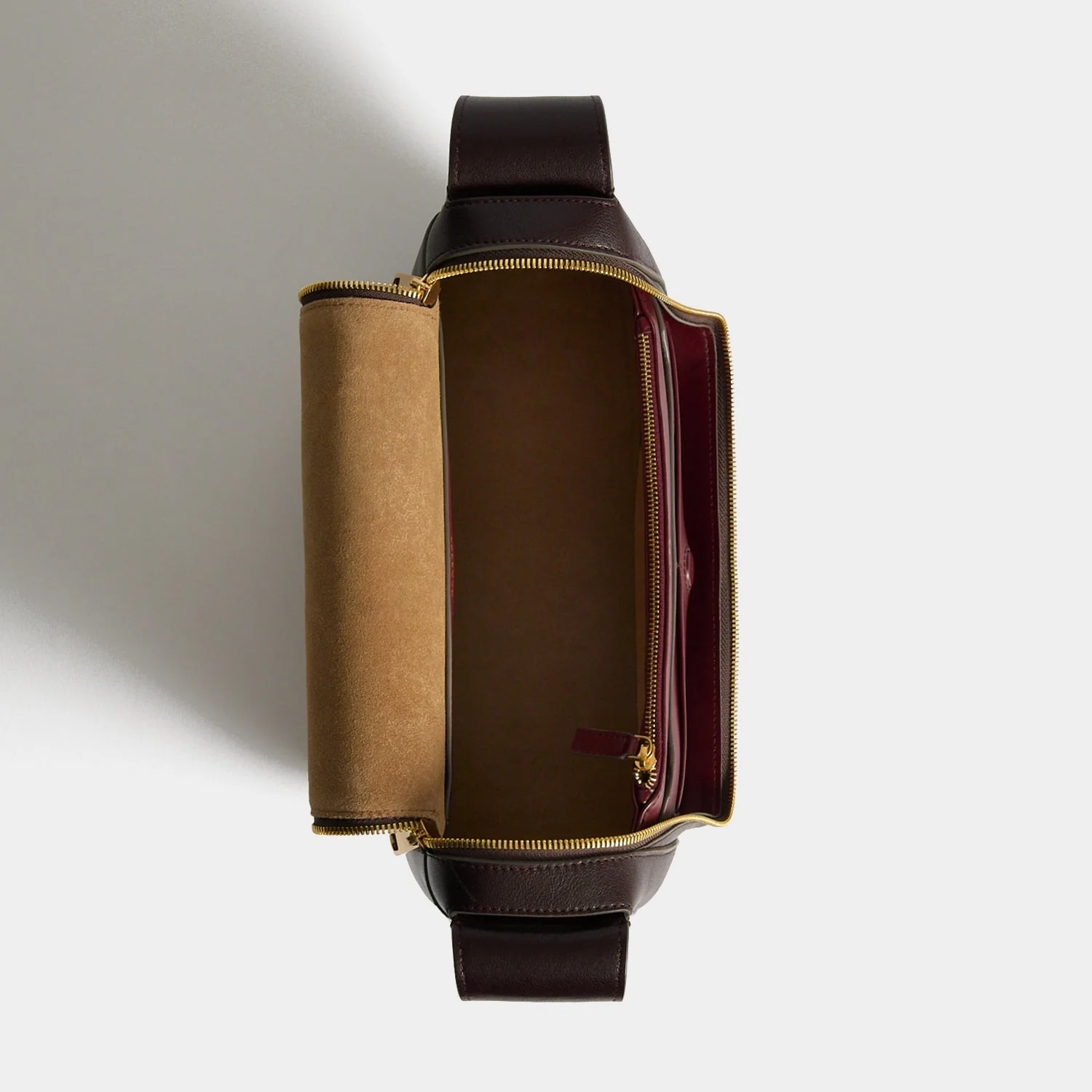 Vere Shoulder Bag - Image 10