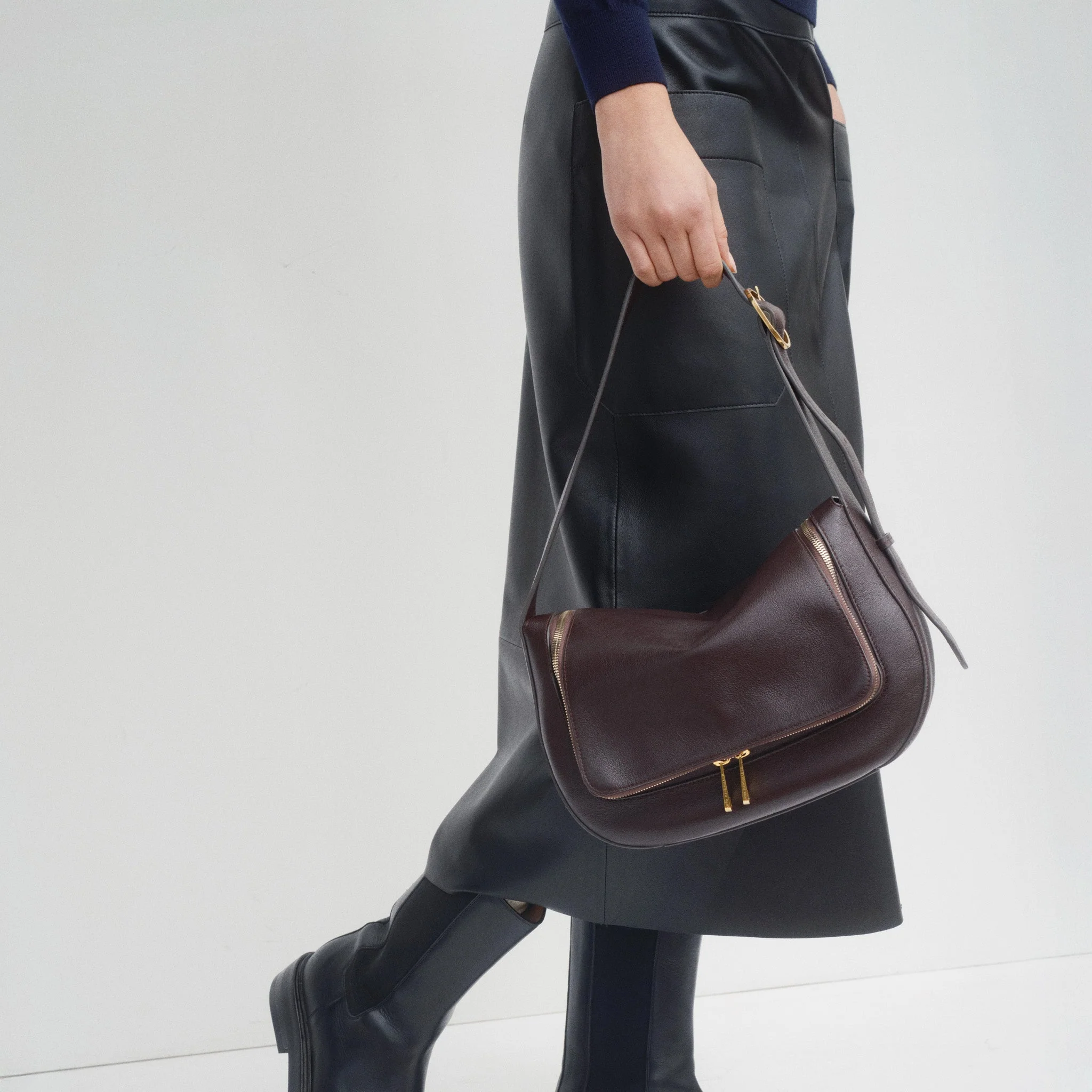 Vere Shoulder Bag - Image 4