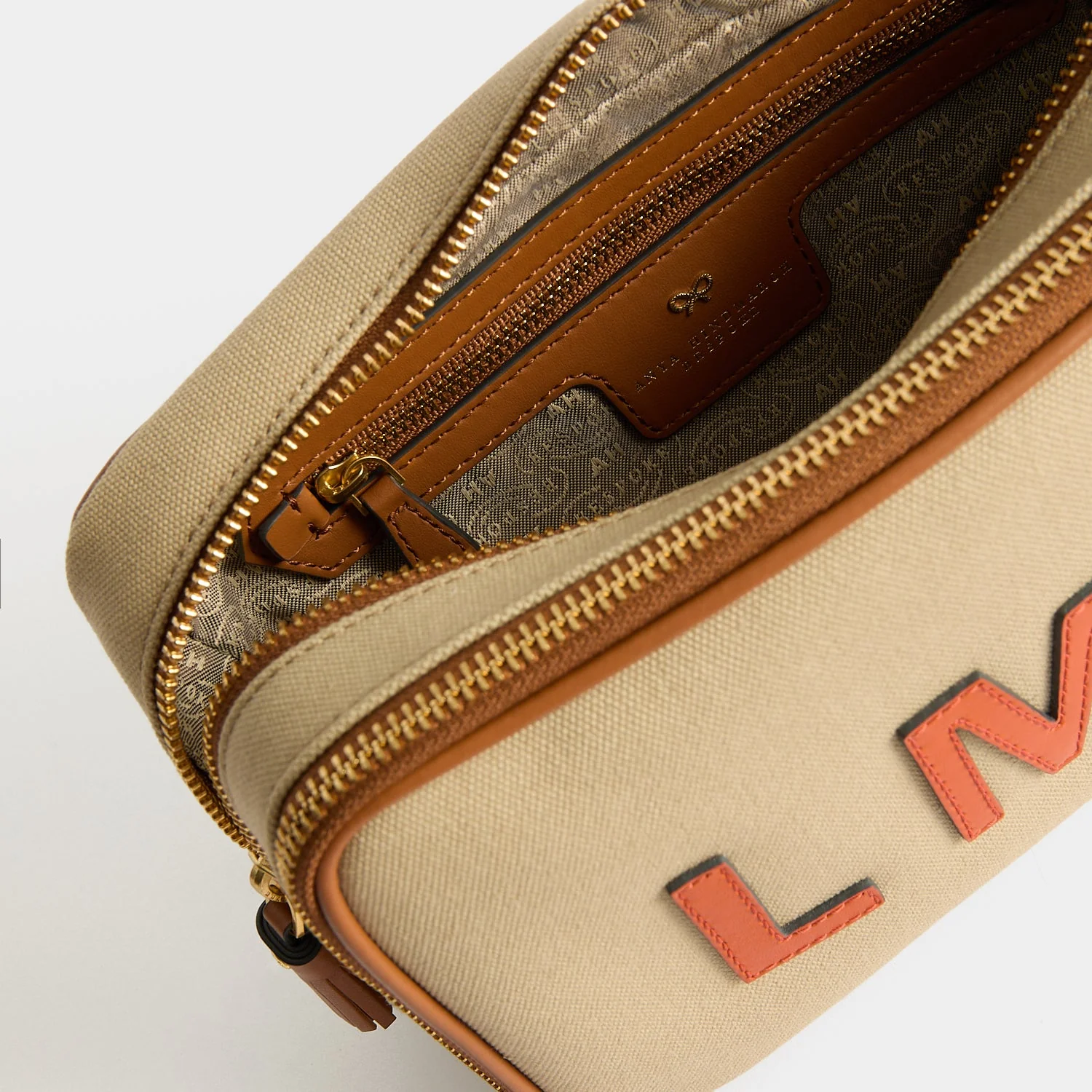 Bespoke Walton Wash Bag - Image 10