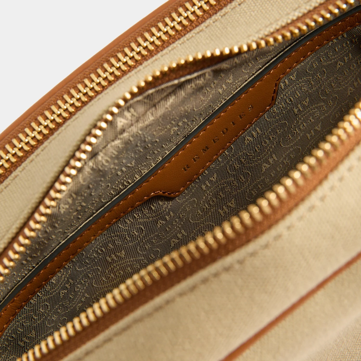 Bespoke Walton Wash Bag - Image 11