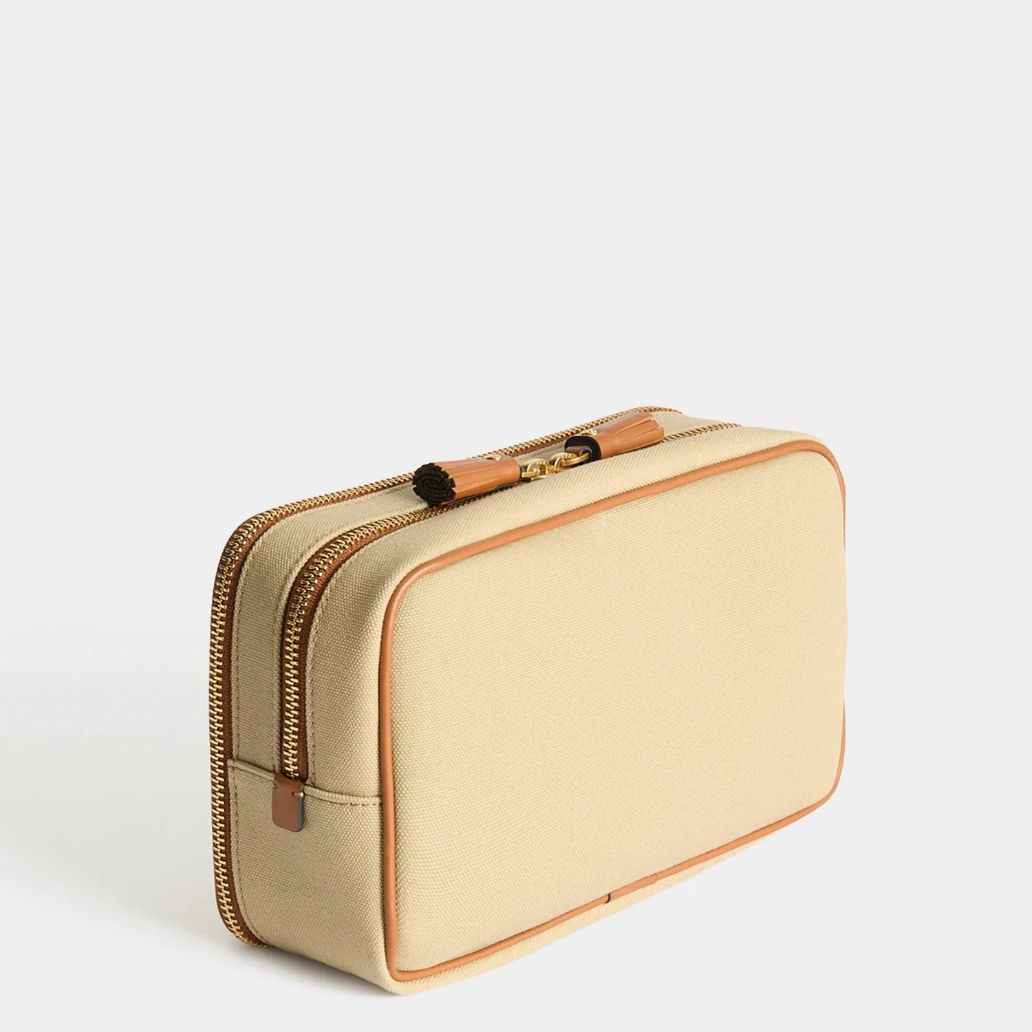 Bespoke Walton Wash Bag - Image 4