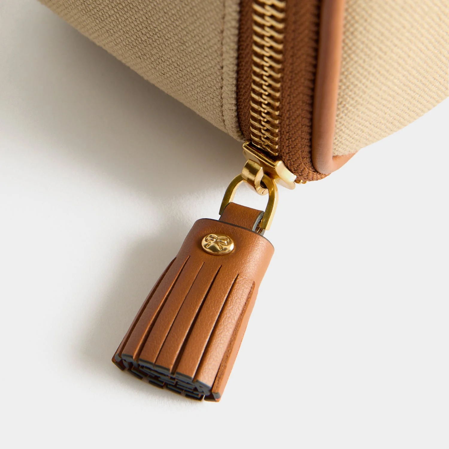 Bespoke Walton Wash Bag - Image 6